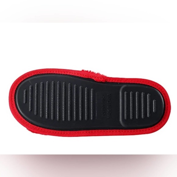 NFL BUCCANEERS WOMEN'S FUR CROSS TEAM SLIPPERS, SIZES S OR XL - Picture 2 of 6